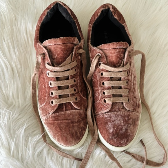Rebecca Minkoff Bleecker Too Velvet Sneakers 8.5 - Picture 4 of 9